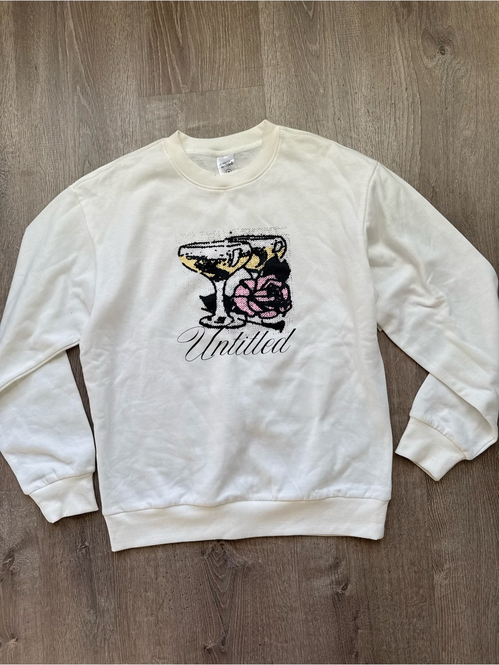 Designs Untitled Graphic Crewneck Sweatshirt Size Medium NWT